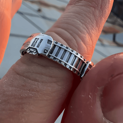 🔥LAST DAY 50% OFF - 🚇✨Spinning Subway Train Ring