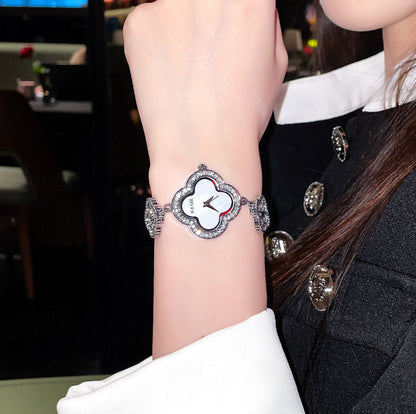 🍀Vierblättriges Kleeblatt Armbanduhr. Trag dein Glück. ✨Glänze jeden Moment.✨